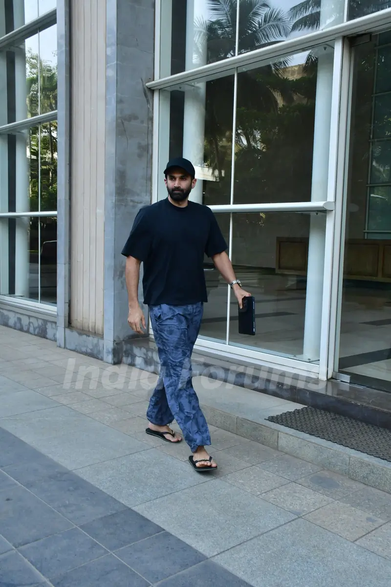 Aditya Roy Kapur snapped in the city