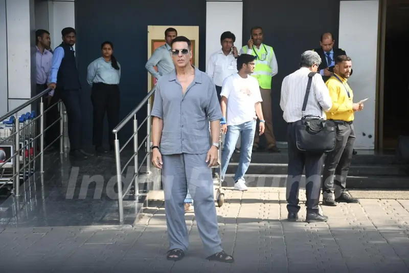 Akshay Kumar snapped at Kalina airport