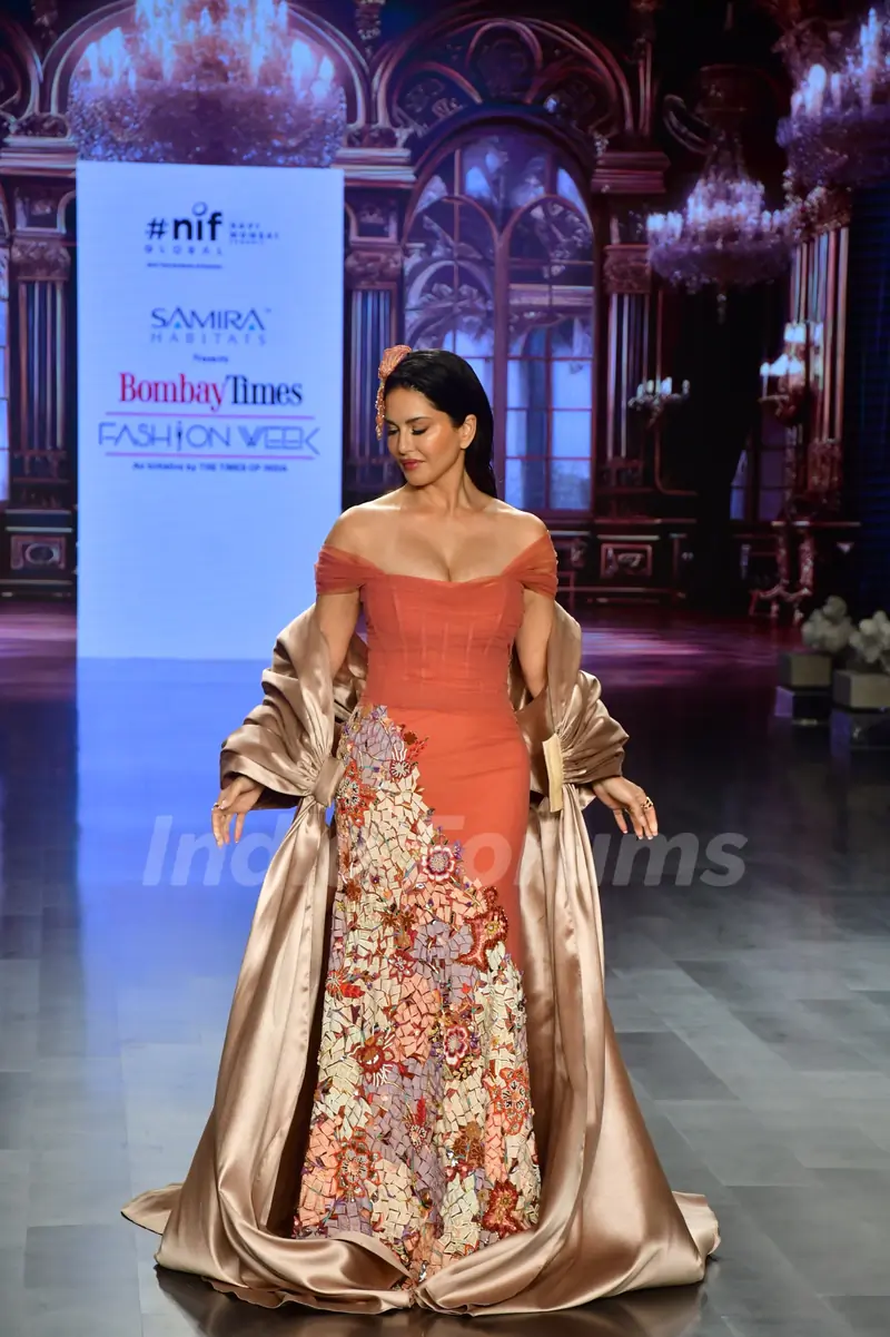 Sunny Leone grace the Bombay Times Fashion Week