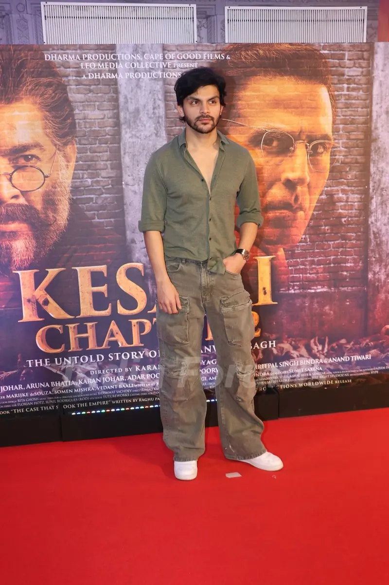 Veer Pahariya grace the premiere of Kesari Chapter 2