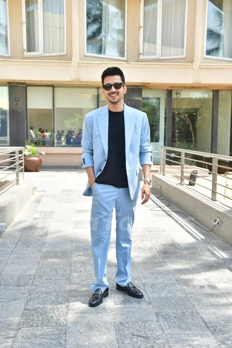 Amol Parashar snapped promoting Gram Chikitsalay