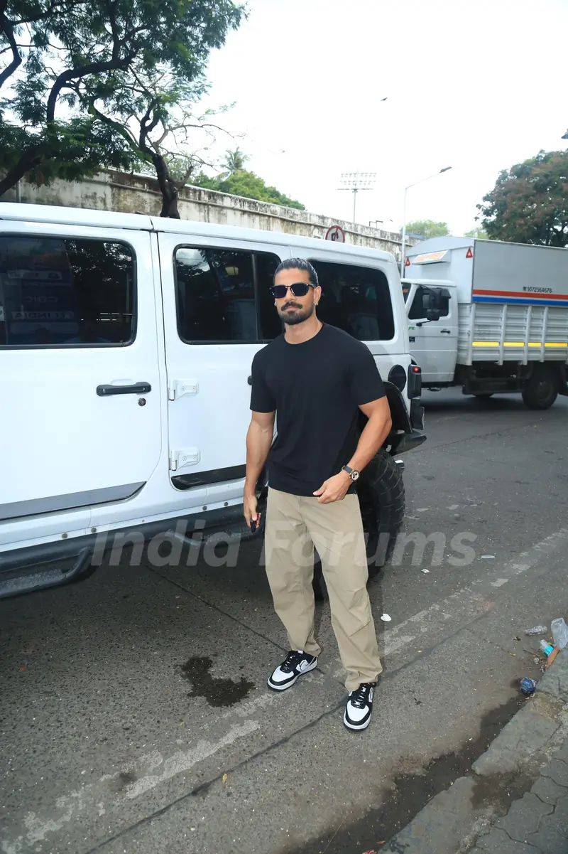 Sooraj Pancholi snapped at Cycle Marathon in Town
