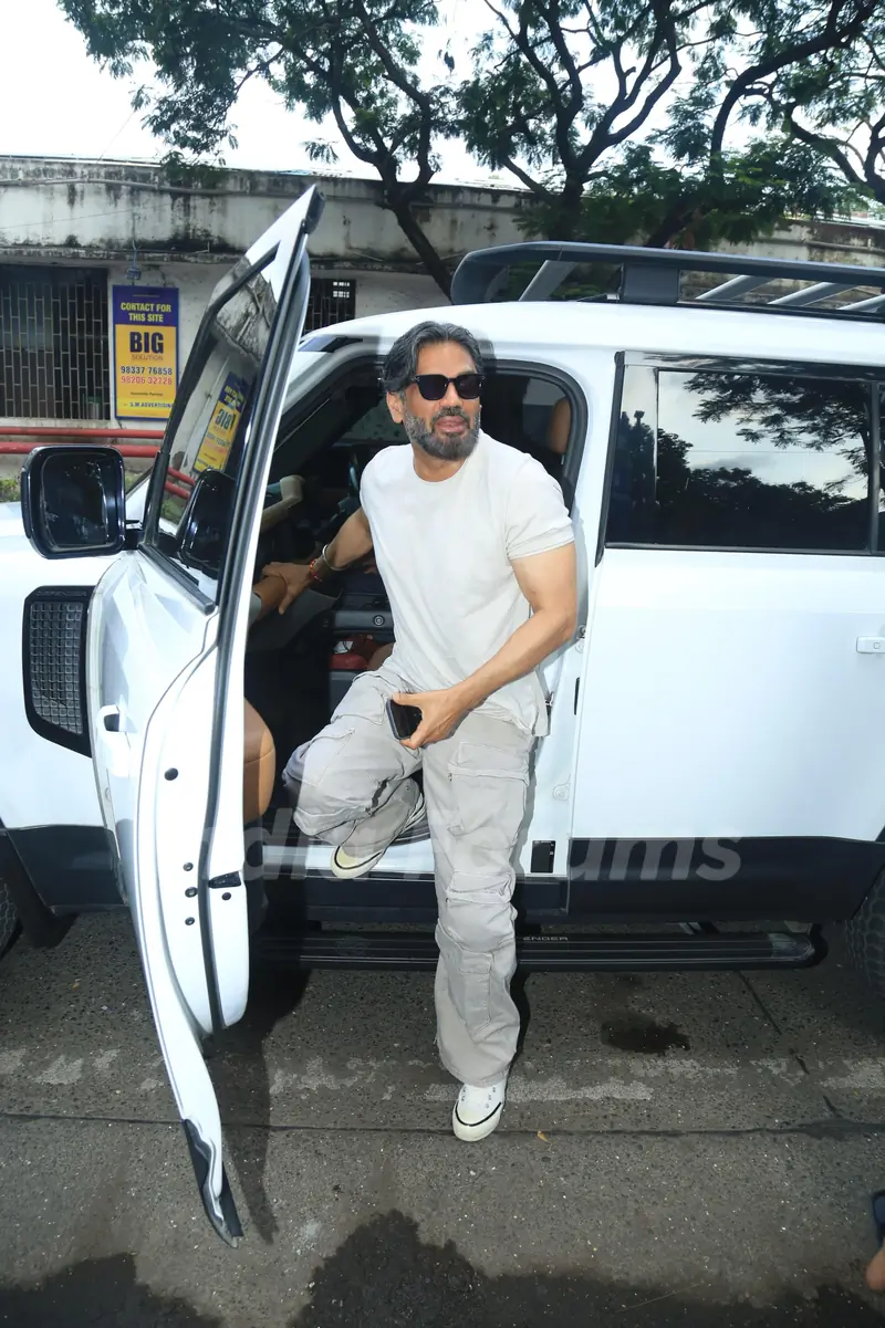 Suniel Shetty snapped at Cycle Marathon in Town