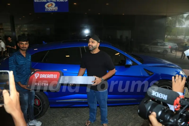 Rohit Sharma Snapped at Trident hotel in town