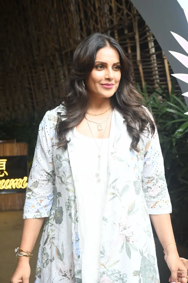 Bipasha Basu snapped in the city 