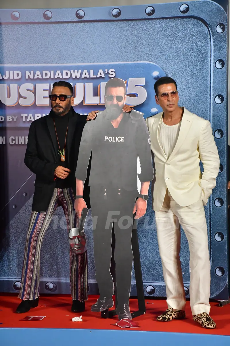 Jackie Shroff and Akshay Kumar grace at the trailer launch of Housefull 5
