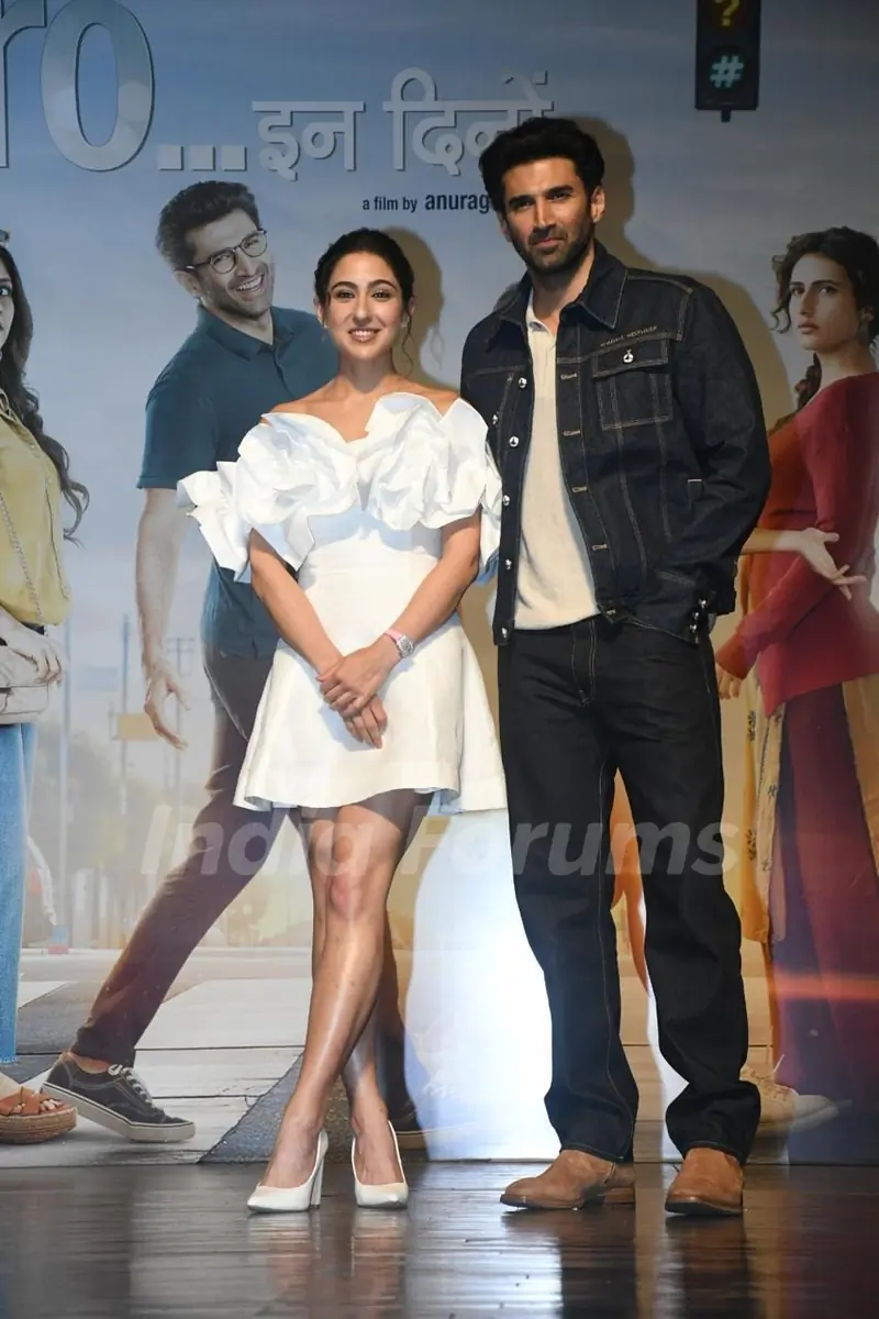 Aditya Roy Kapur and Sara Ali Khan grace the trailer launch of Metro…In Dino