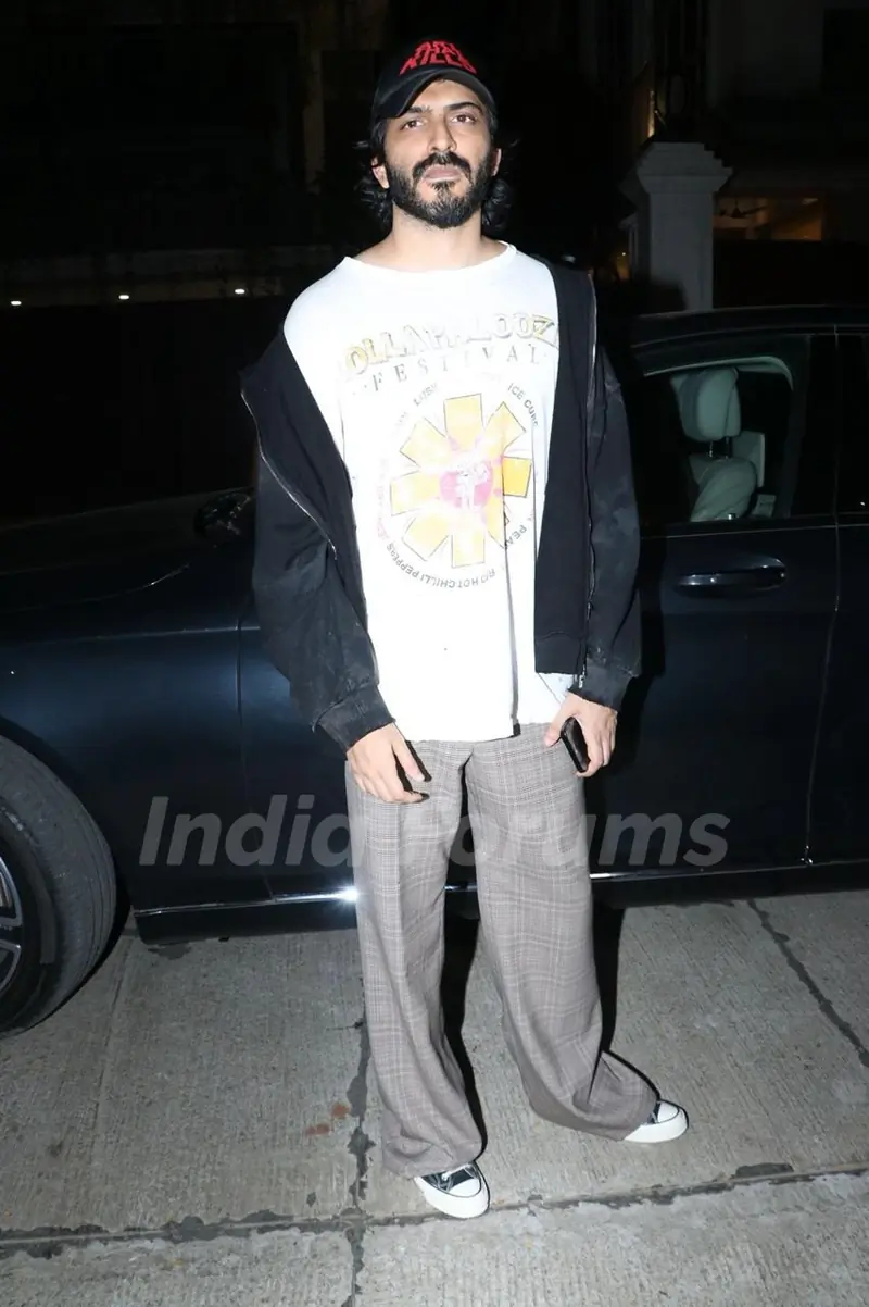 Harshvardhan Kapoor spotted at Sonam Kapoor's birthday bash 