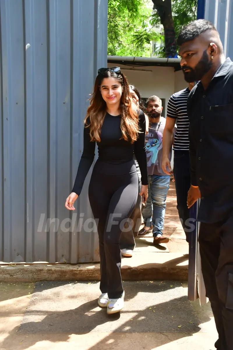 Rasha Thadani spotted in Juhu