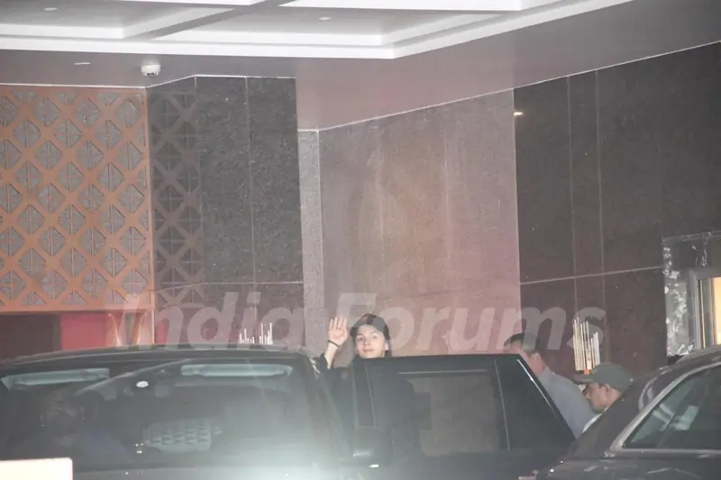 Alia Bhatt spotted in Bandra 