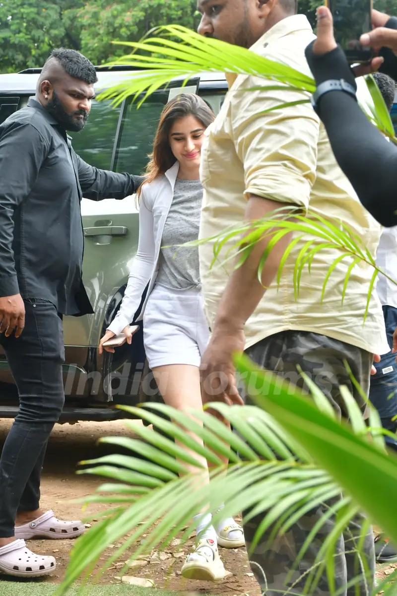 Rasha Thadani spotted in Versova