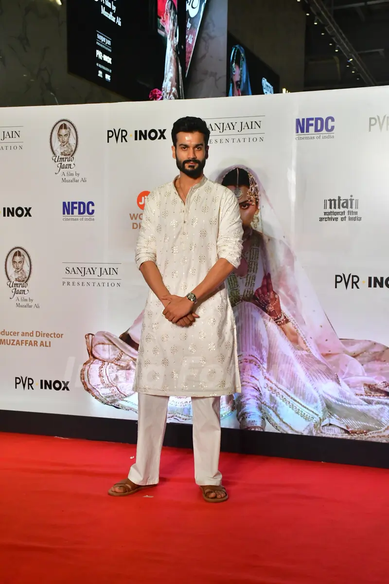 Sunny Kaushal graces the re-release premiere of 'Umrao Jaan'