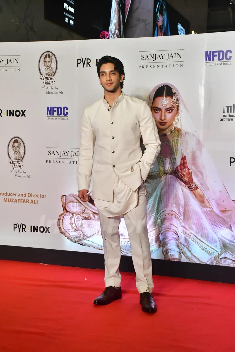 Vedang Raina graces the re-release premiere of 'Umrao Jaan'