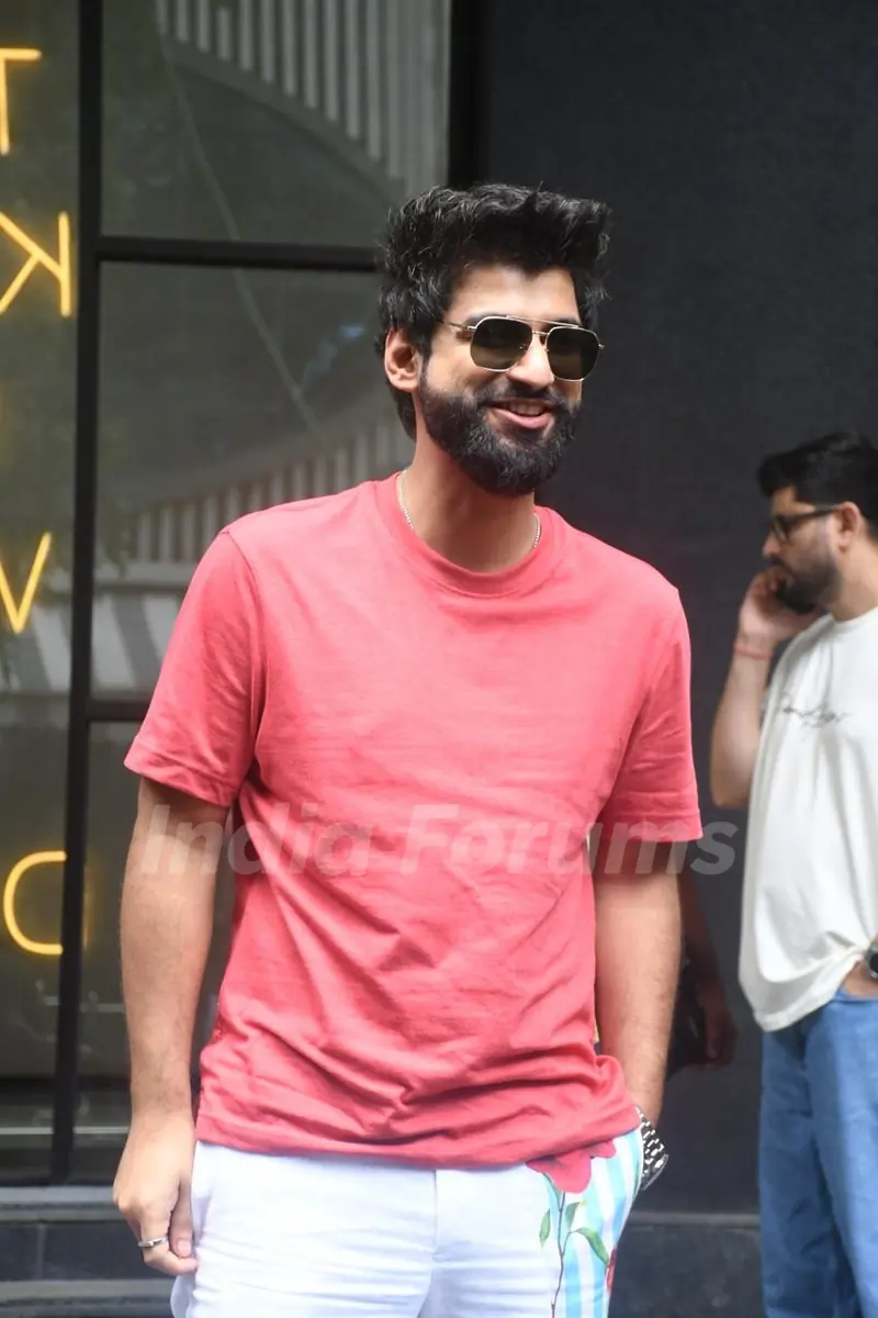 Harsh Gujral spotted at excel office in Bandra