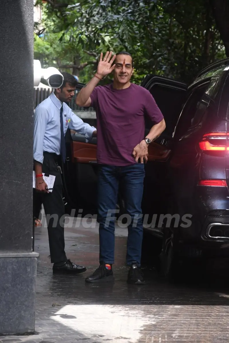 Sudhanshu Pandey spotted at excel office in Bandra