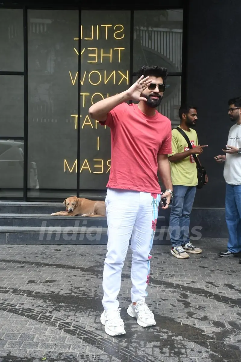 Harsh Gujral spotted at excel office in Bandra