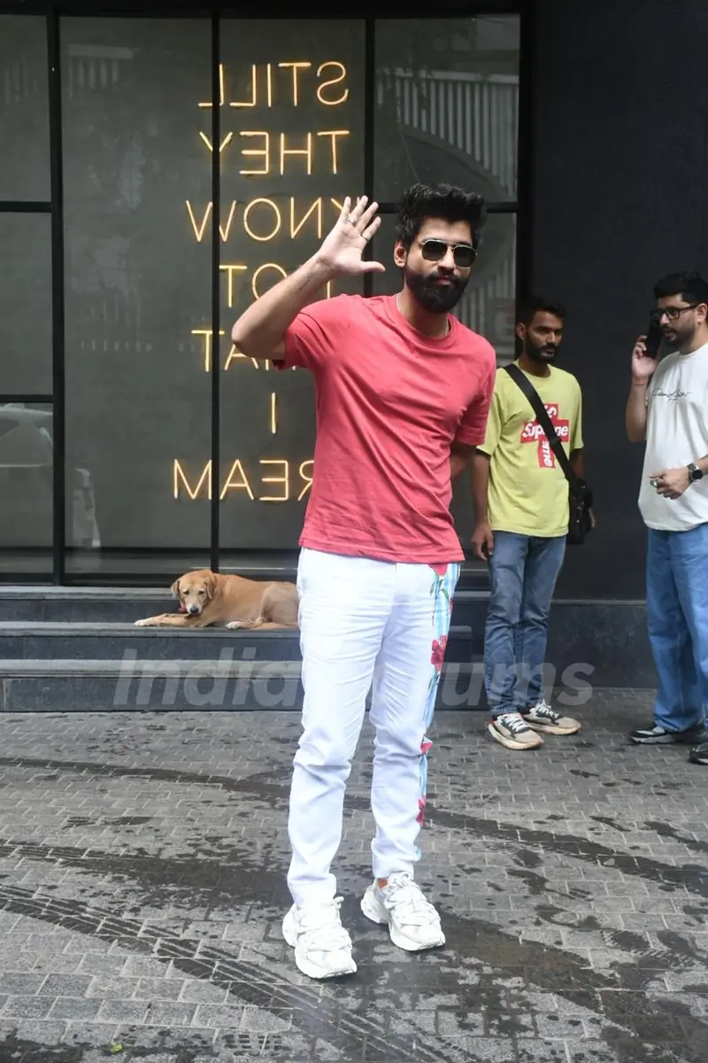 Harsh Gujral spotted at excel office in Bandra