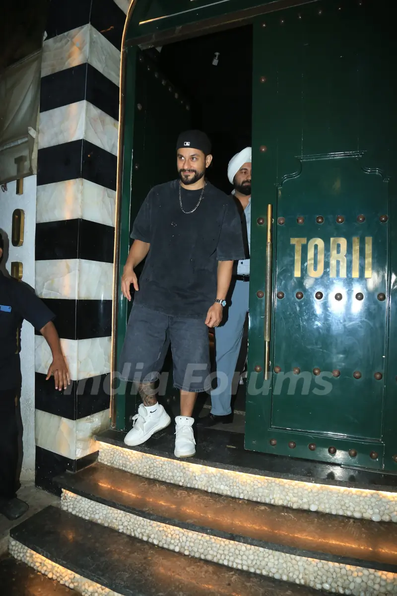 Kunal Kemmu snapped in bandra