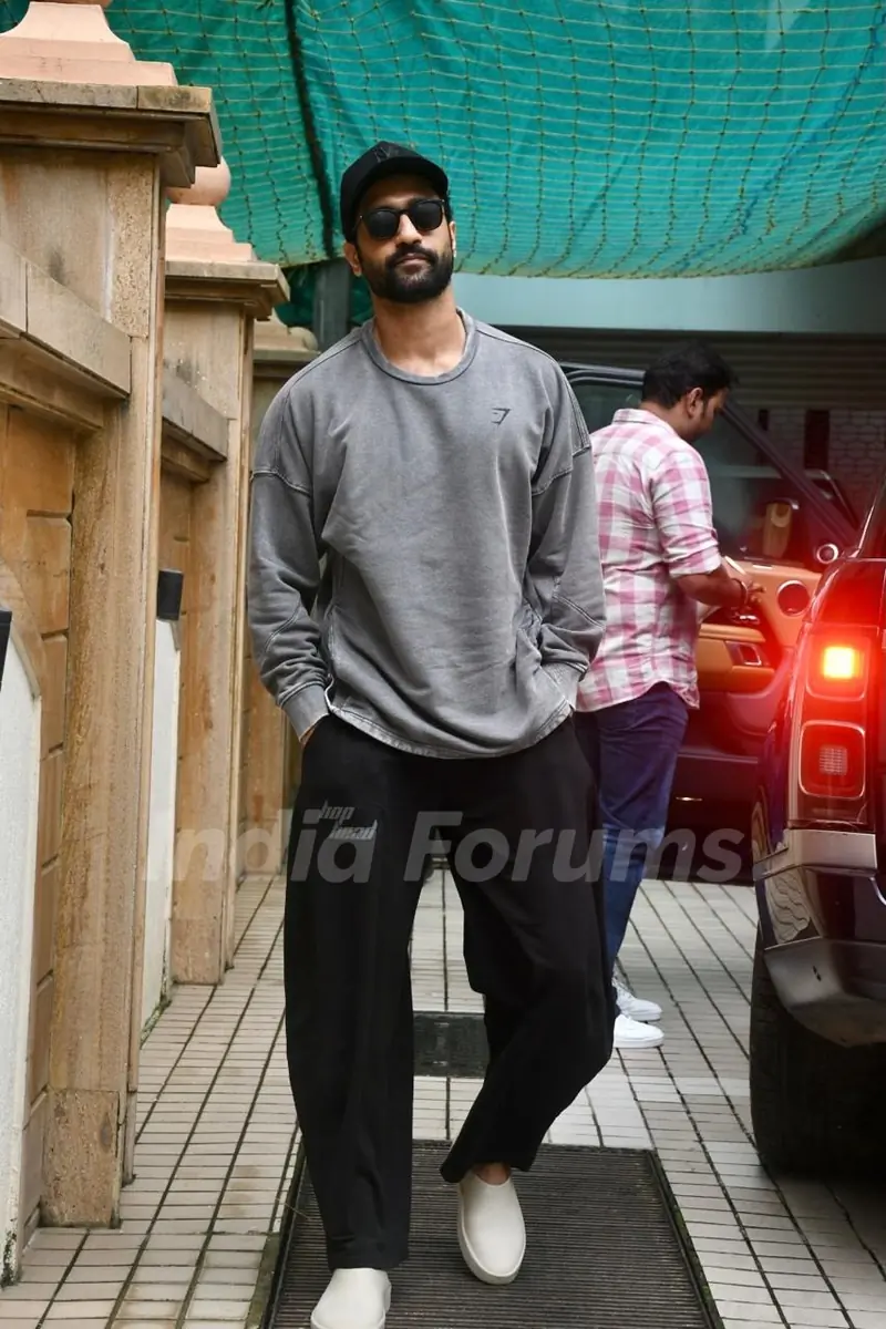 Vicky Kaushal spotted in Khar