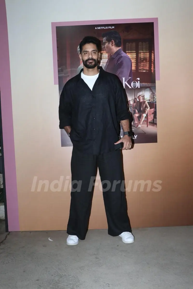 Angad Bedi grace the special screening of 'Aap Jaisa Koi' 