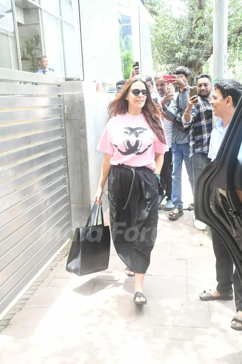 Neha Dhupia snapped in Bandra 