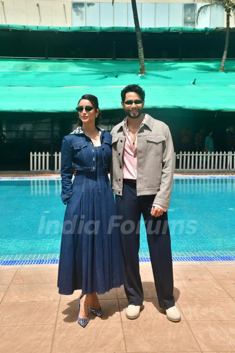 Siddhant Chaturvedi and Triptii Dimri snapped promoting Dhadak 2