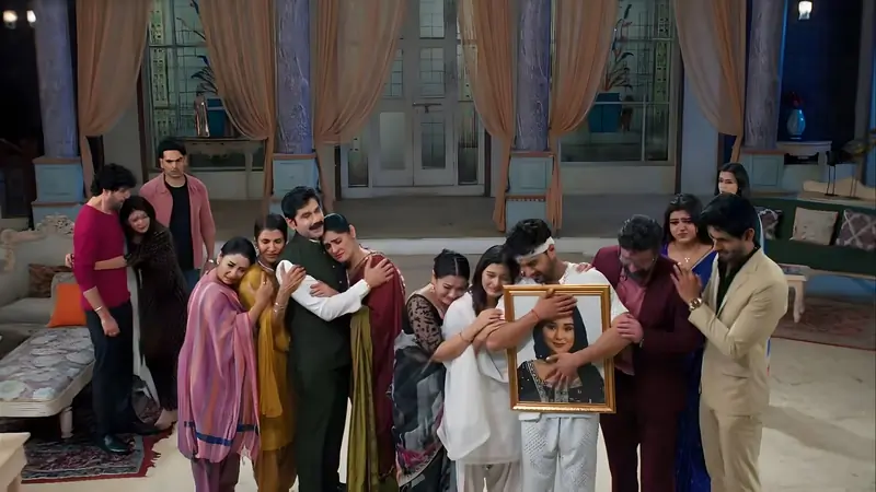 Yeh Rishta Kya Kehlata Hai: The Poddars come together to share the pain of Charu's death