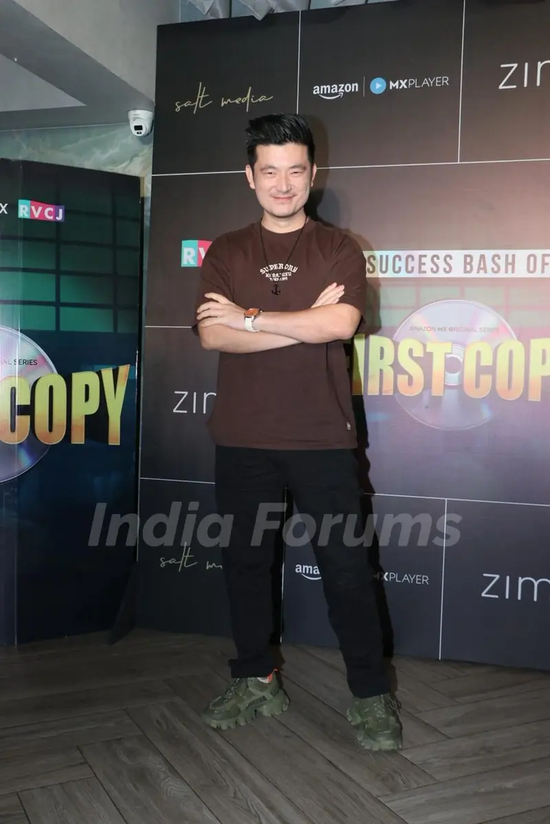 Celebrities grace the grand success of show First Copy