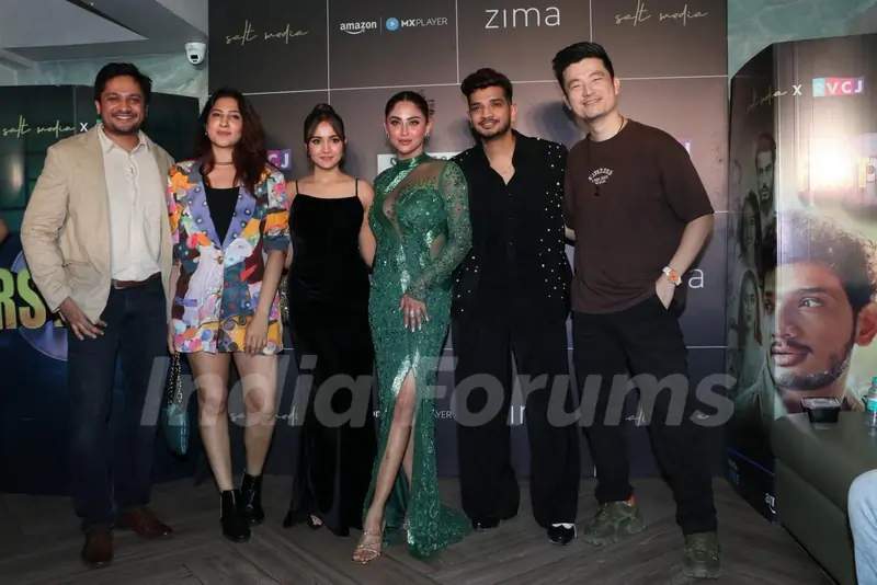 Celebrities grace the grand success of show First Copy