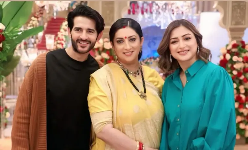 Hiten Tejwani, Smriti Irani & Gauri Pradhan