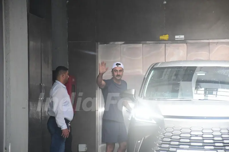 Ranbir Kapoor spotted outside a clinic in Bandra