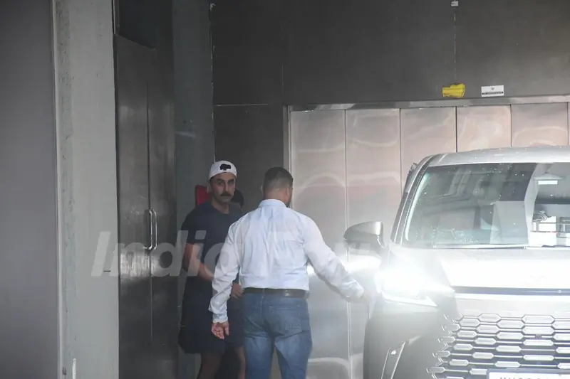 Ranbir Kapoor spotted outside a clinic in Bandra