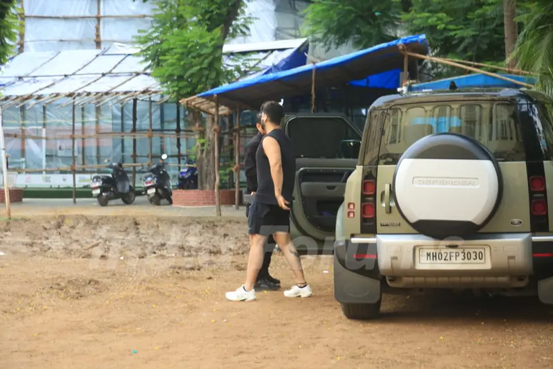 Arjun Kapoor snapped in Bandra