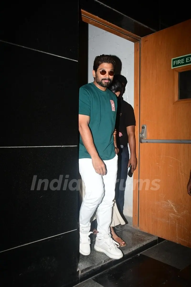 Allu Arjun snapped outside a restaurant in BKC
