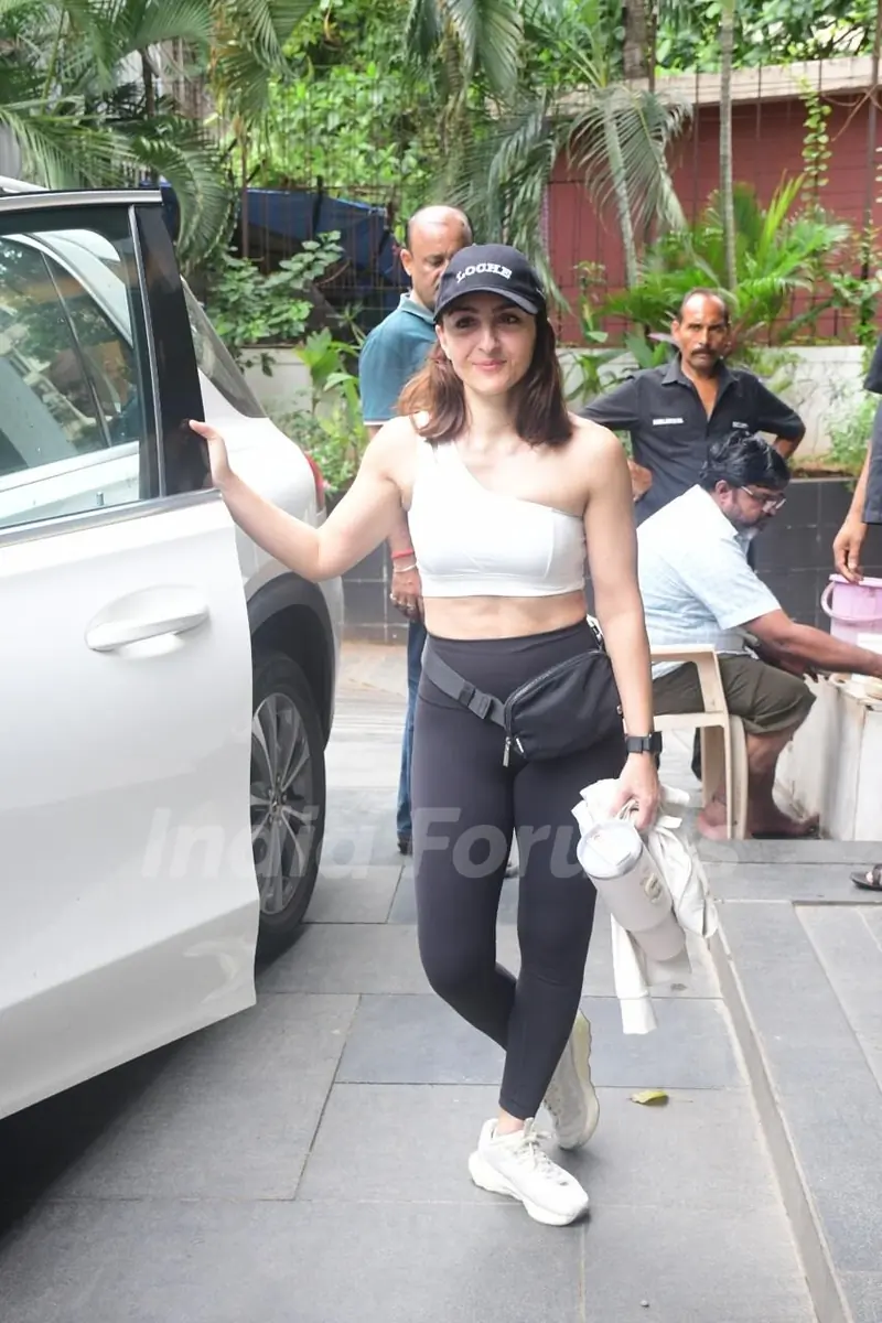 Soha Ali Khan spotted outside gym in Santacruz