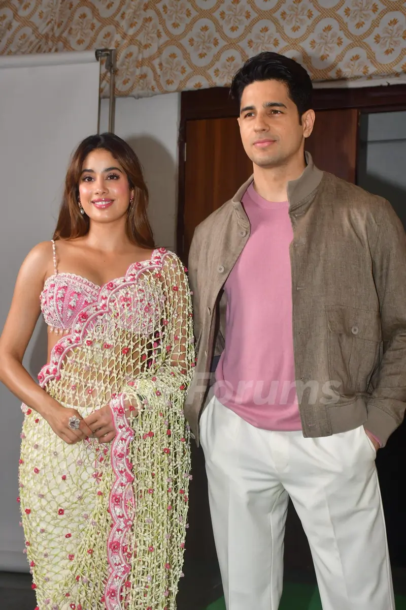 Sidharth Malhotra and Janhvi Kapoor snapped promoting their upcoming fim Param Sundari on the sets The Kapil Sharma Show