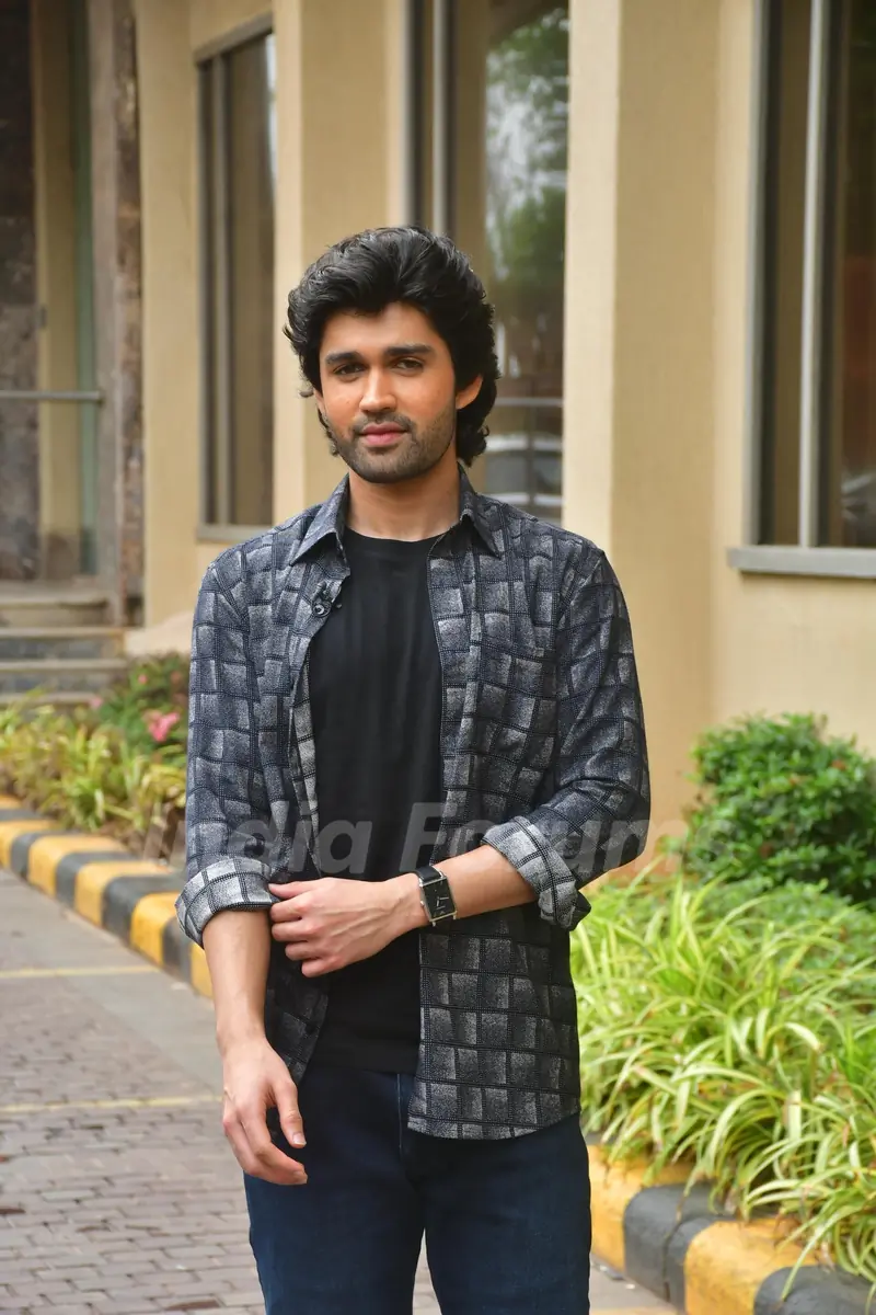 Karanvir Malhotra snapped promoting for the upcoming web series Andhera