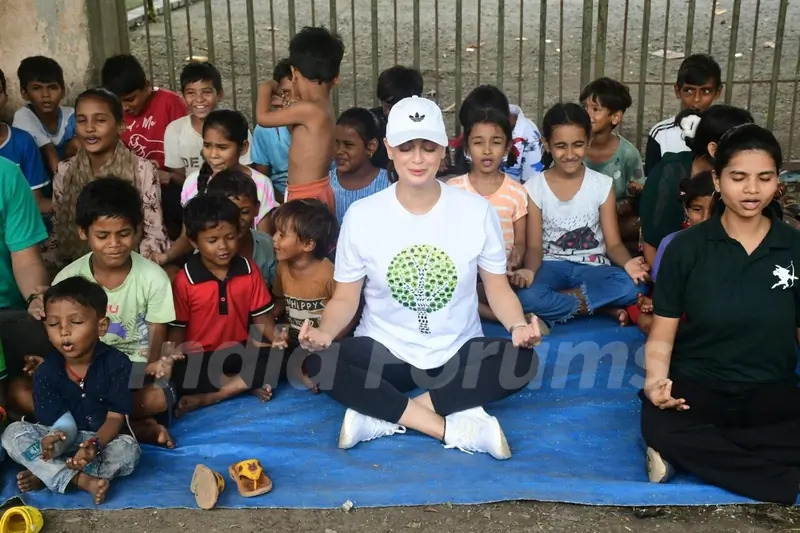 Dia Mirza spotted at Bandra