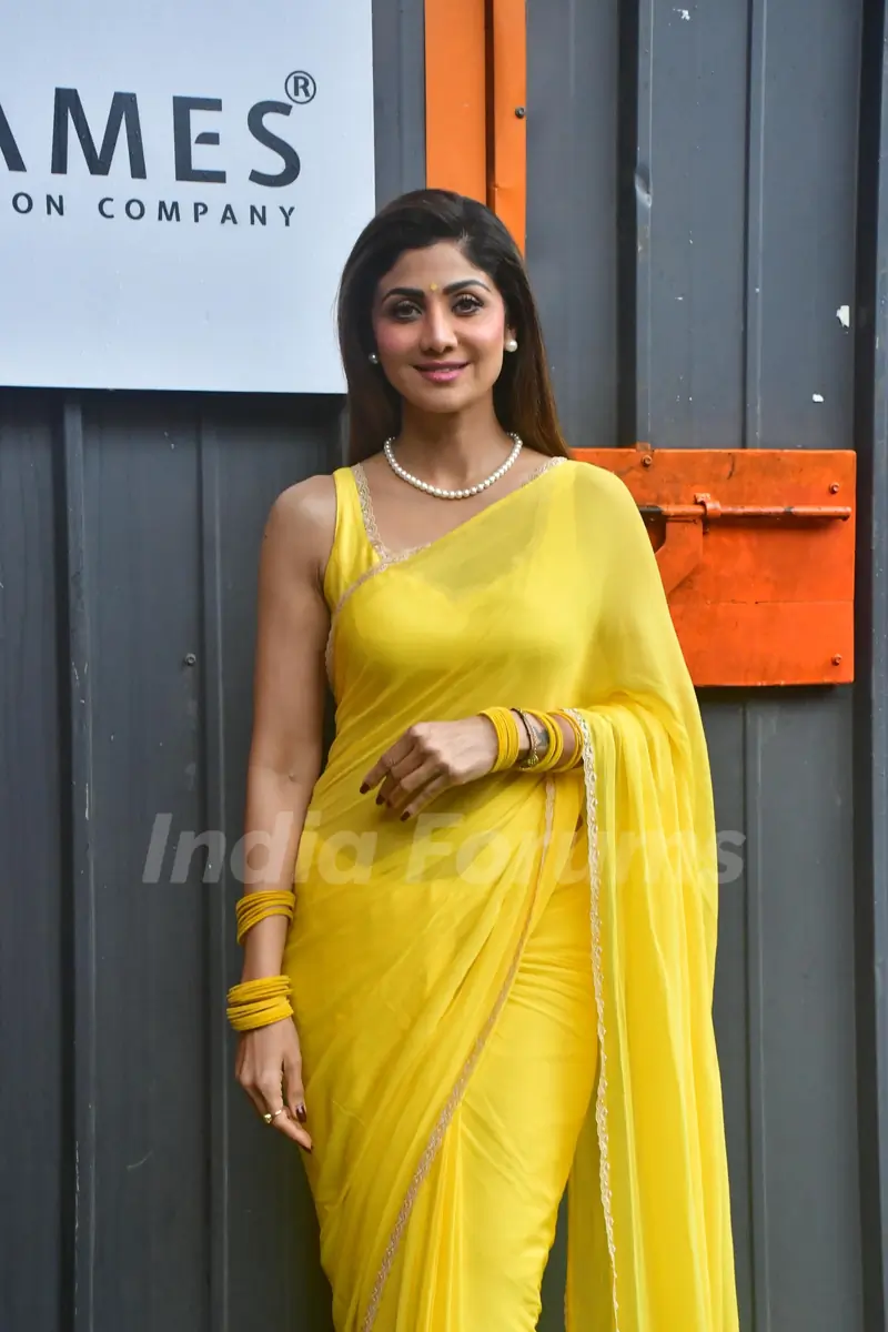 Shilpa Shetty snapped on sets of Super Dancer 5