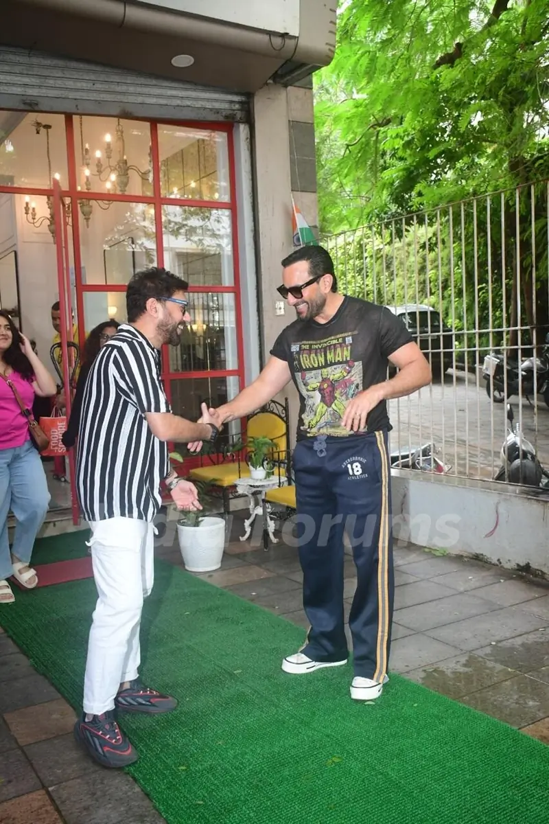 Sara Ali Khan spotted outside salon in Khar