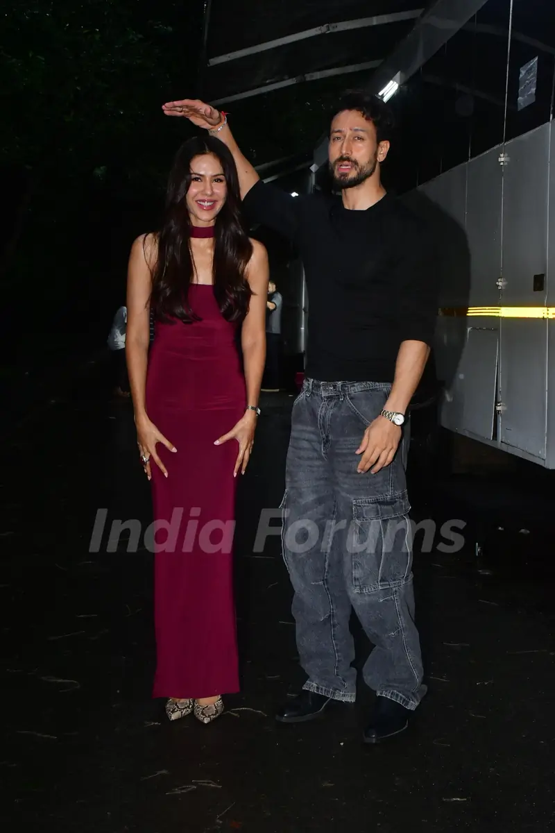 Tiger Shroff and Sonam Bajwa  snapped promoting Baaghi 4 on the sets of Bigg Boss 19
