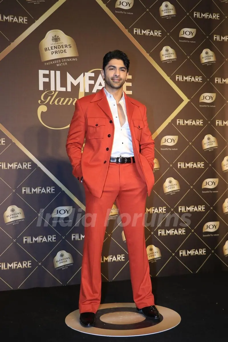 Taha Shah Badussha grace the Filmfare Glamour and Style Awards 2025