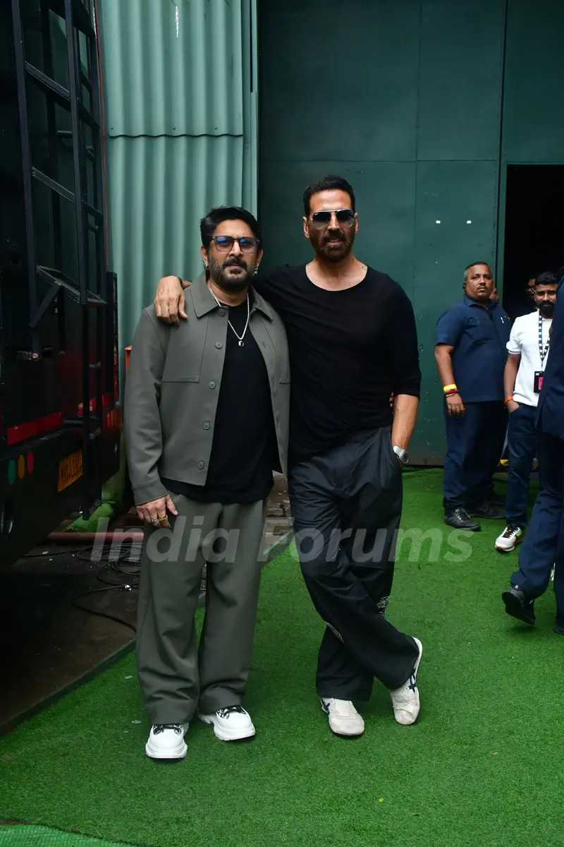 Akshay Kumar and Arshad Warsi snapped promoting Jolly LLB 3