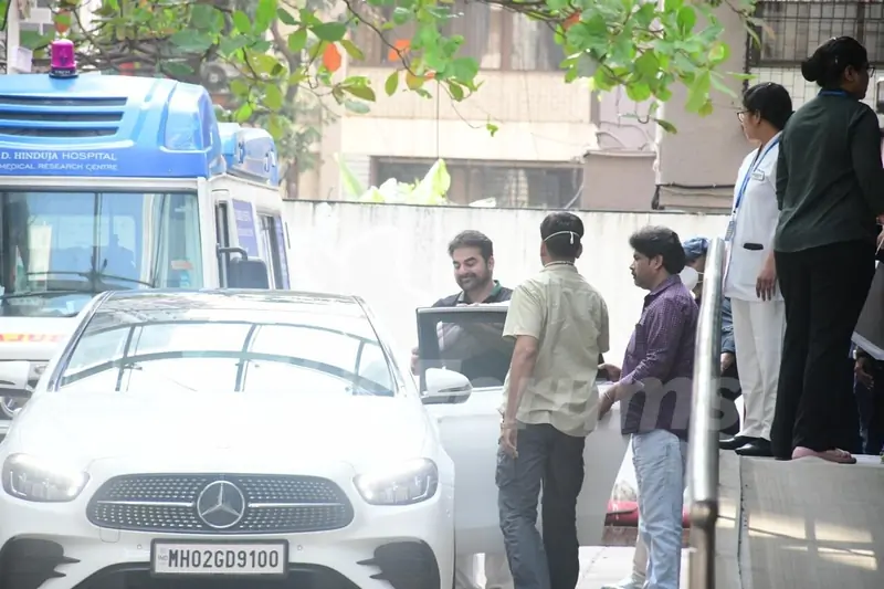 Arbaaz Khan spotted leaving from the hospital