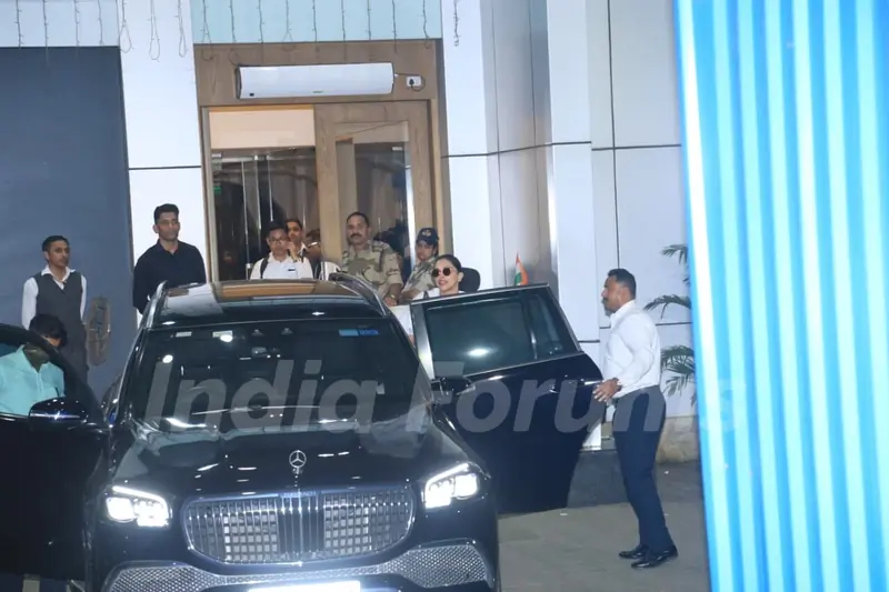 Deepika Padukone snapped at Kalina Airport
