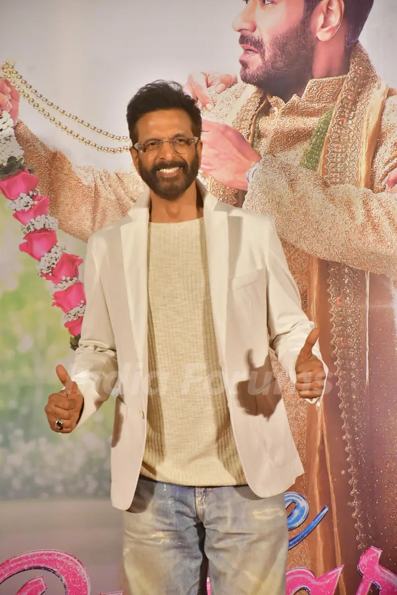 Javed Jaffrey grace the trailer launch of De De Pyaar De 2