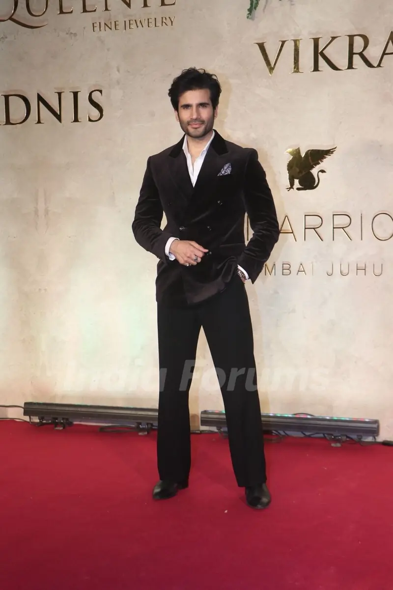 Karan Tacker attend Vikram Phadnis’ 35 Years anniversary celebration