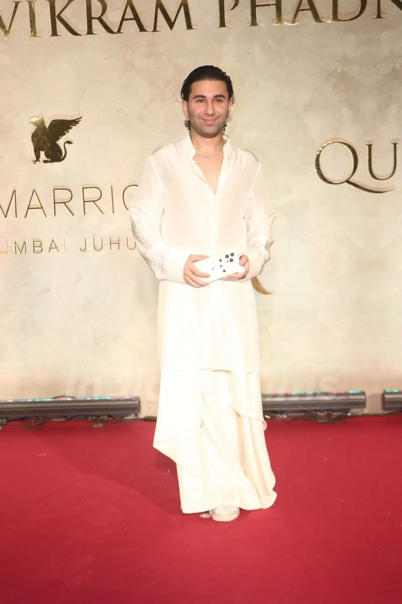 Orry attend Vikram Phadnis’ 35 Years anniversary celebration