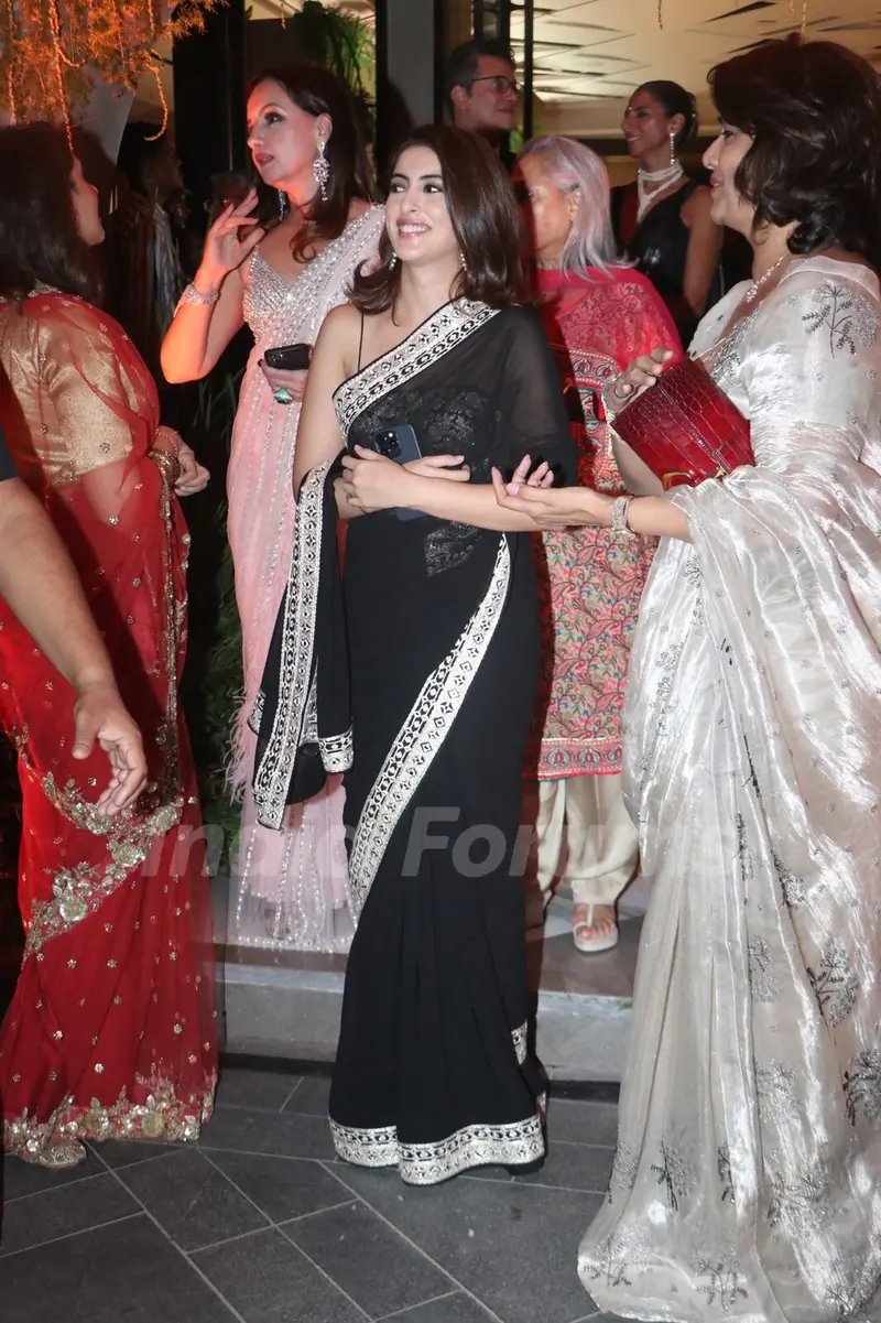 Navya Naveli Nanda attend Vikram Phadnis’ 35 Years anniversary celebration