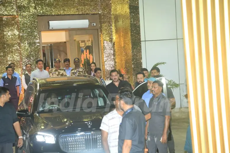 Salman Khan snapped at Kalina Airport